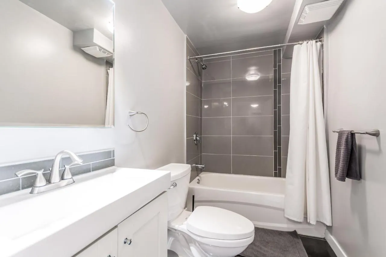 Two Bedroom Town-House 10 Min To Downtown أوتاوا كندا